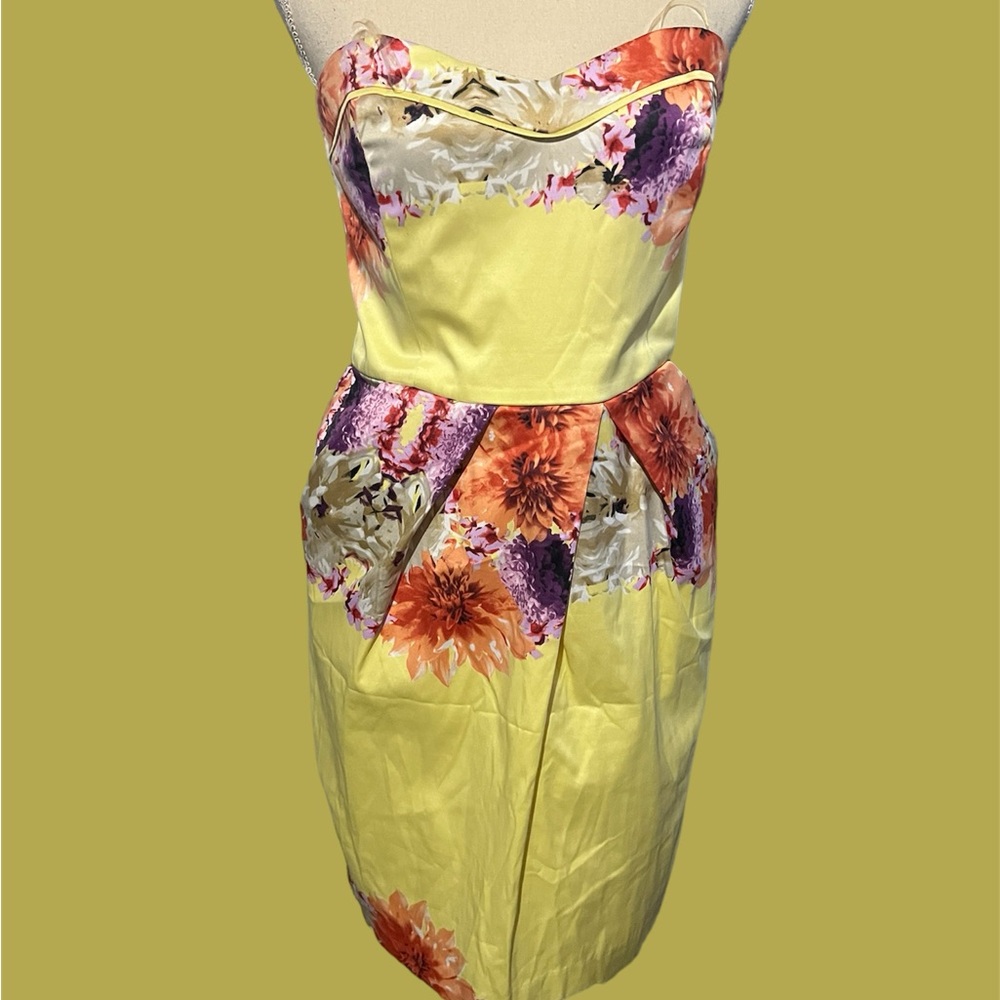 Le Chateau sleeveless yellow dress size large
